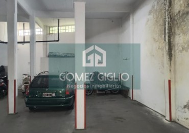 Cochera Fija en Chauvin 